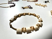 Load image into Gallery viewer, Blanca