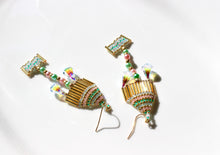 Load image into Gallery viewer, Libra